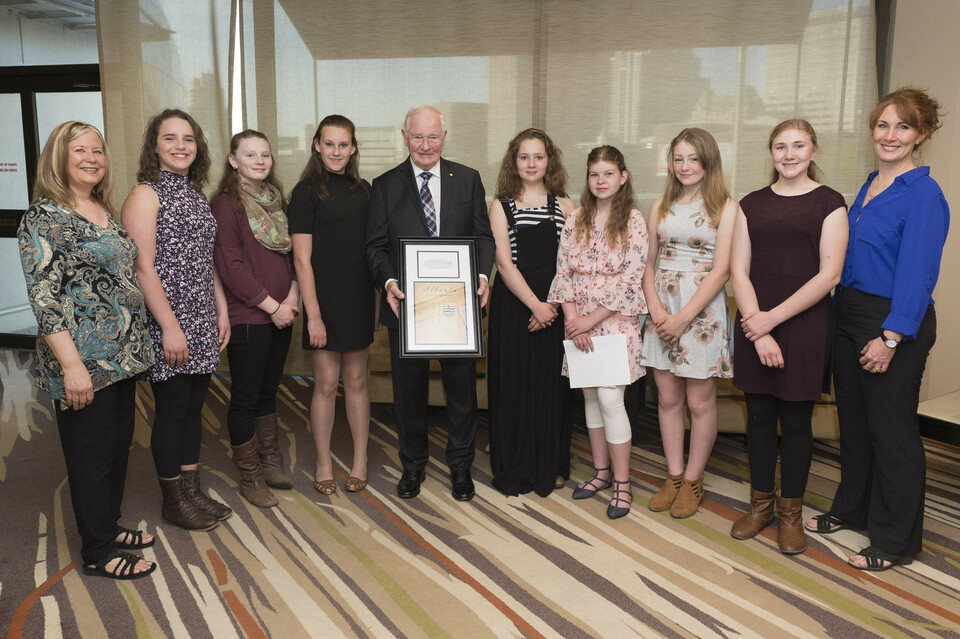 NHOP Team with his Excellency Honourable David Johnston, Governor General. Photo credit Sgt Johanie Maheu, Rideau Hall, © OSGG, 2017